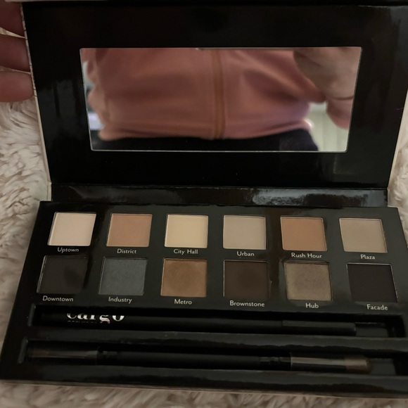 Cargo Cosmetics Essentials Eyeshadow Palette - Picture 3 of 5